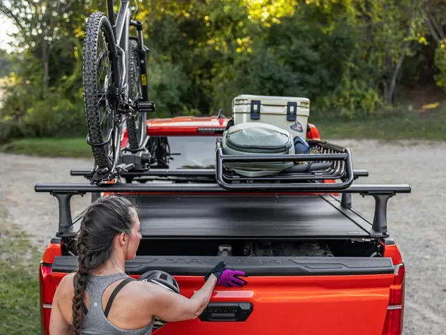 Narrow Cargo Basket