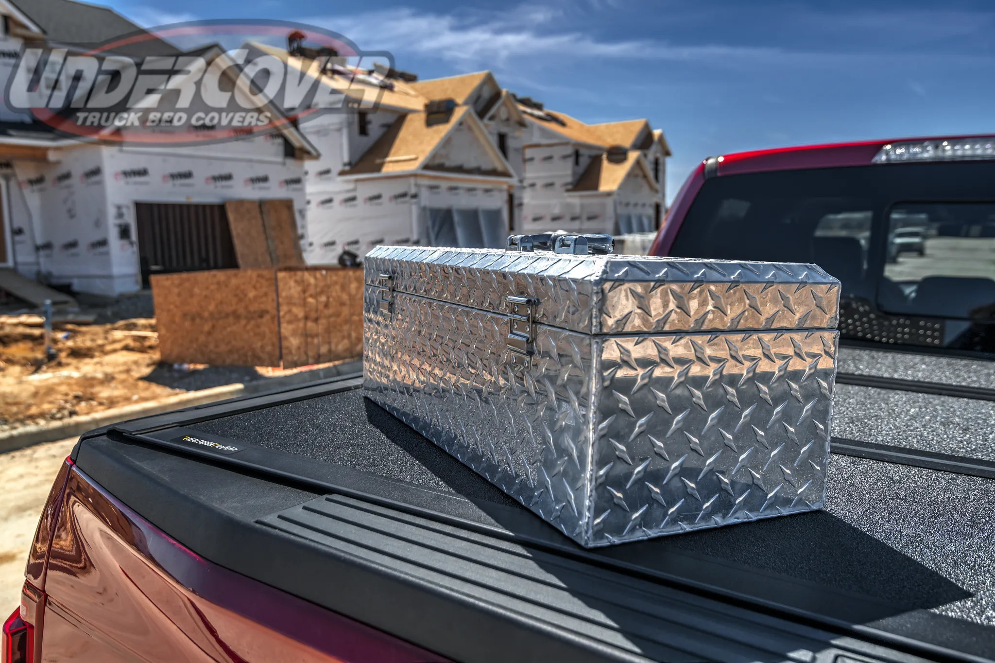 UnderCover tonneau cover on Ford F-150 Raptor